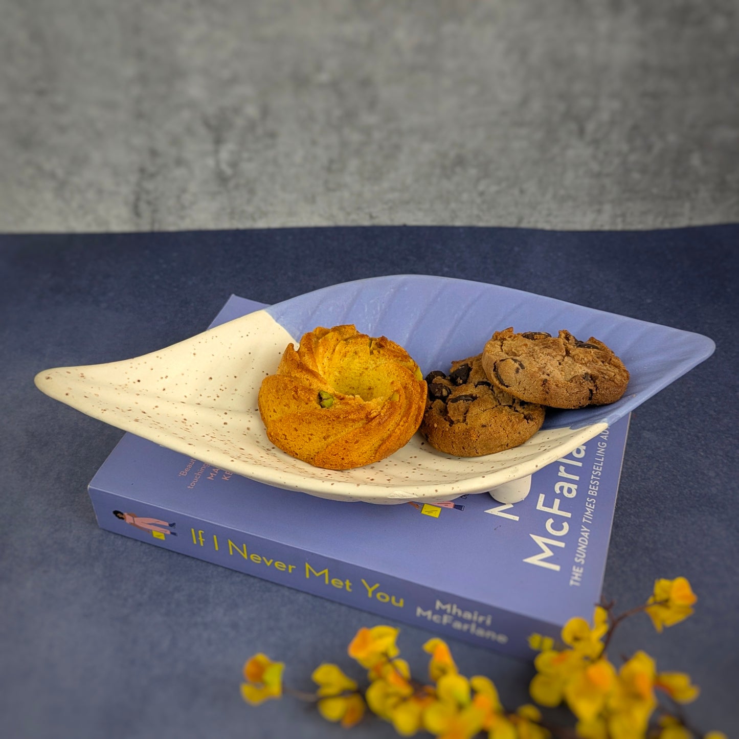 Frosted Leaf Ceramic Serving Plate