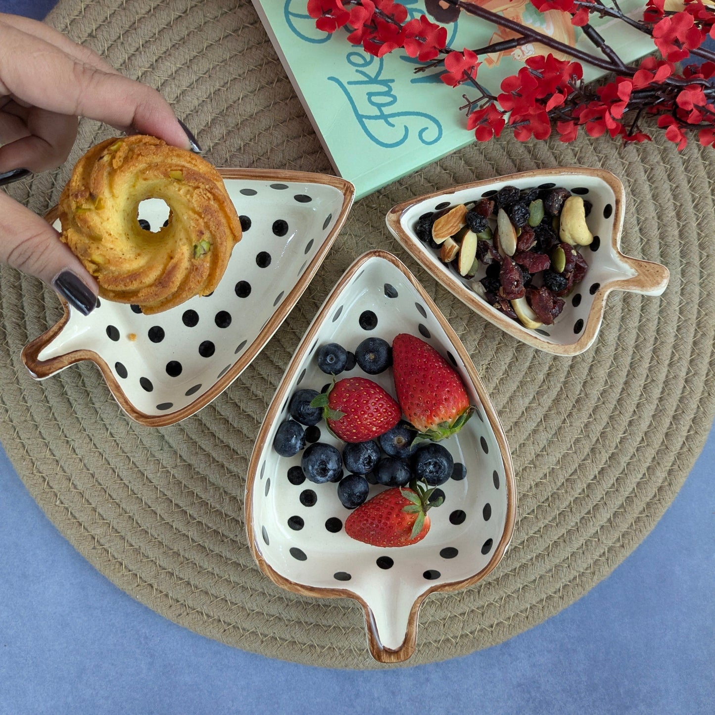 Dot & Leaf I 3-Piece Ceramic Serving Platter Set